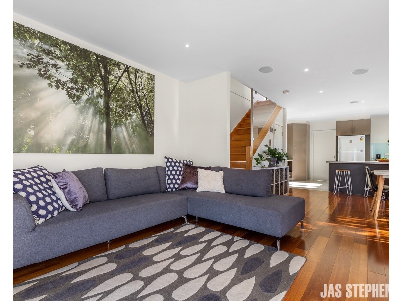 1 Alma Street, Maidstone VIC 3012