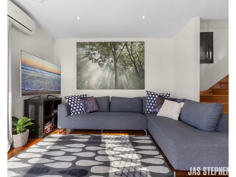 1 Alma Street, Maidstone VIC 3012