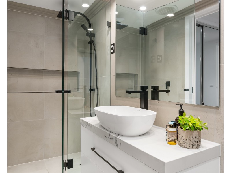 2/3C Indwe Street, West Footscray VIC 3012