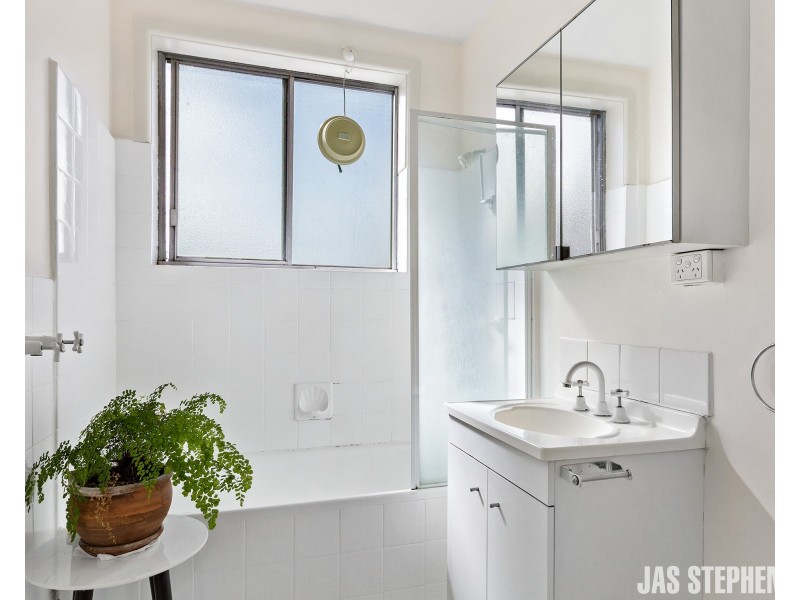 7/21 Bellairs Avenue, Seddon VIC 3011