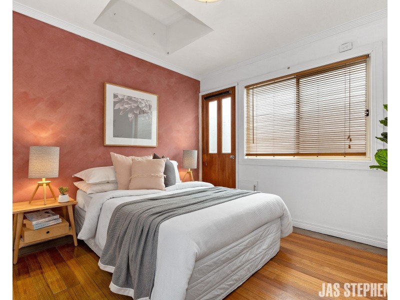 12 Bilston Street, Seddon VIC 3011