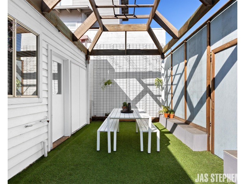 12 Bilston Street, Seddon VIC 3011