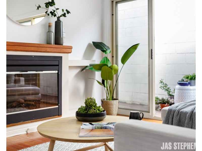 12 Bilston Street, Seddon VIC 3011