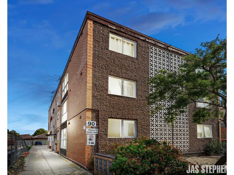 8/90 Roberts Street, West Footscray VIC 3012