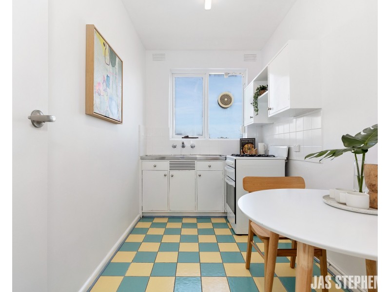 8/90 Roberts Street, West Footscray VIC 3012
