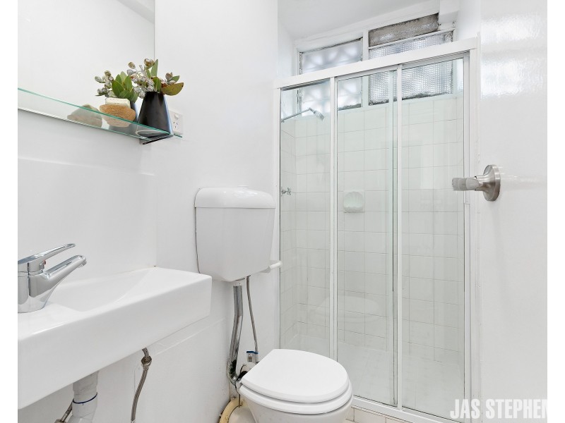 8/90 Roberts Street, West Footscray VIC 3012