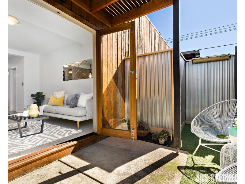 1 Bishop Street, Kingsville VIC 3012