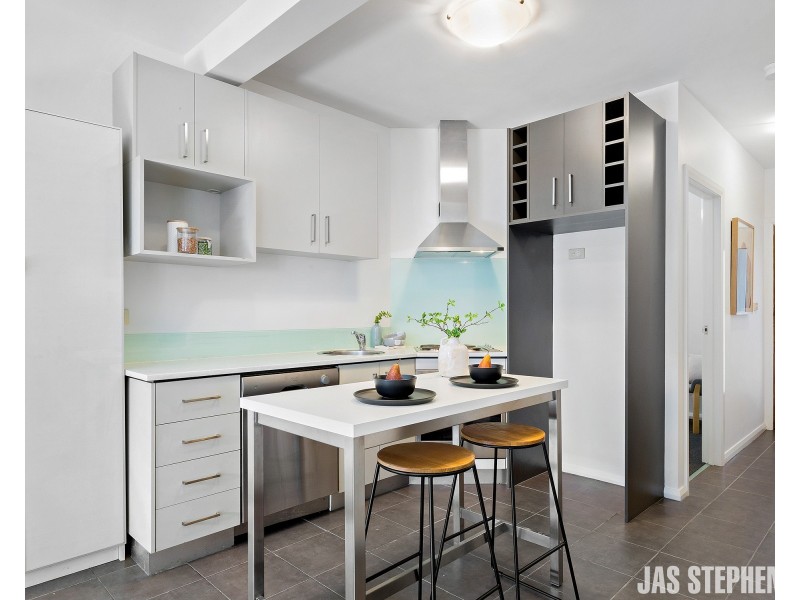 1 Bishop Street, Kingsville VIC 3012