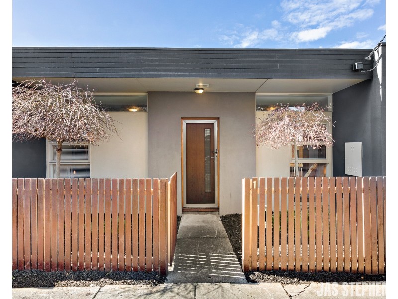 1 Bishop Street, Kingsville VIC 3012