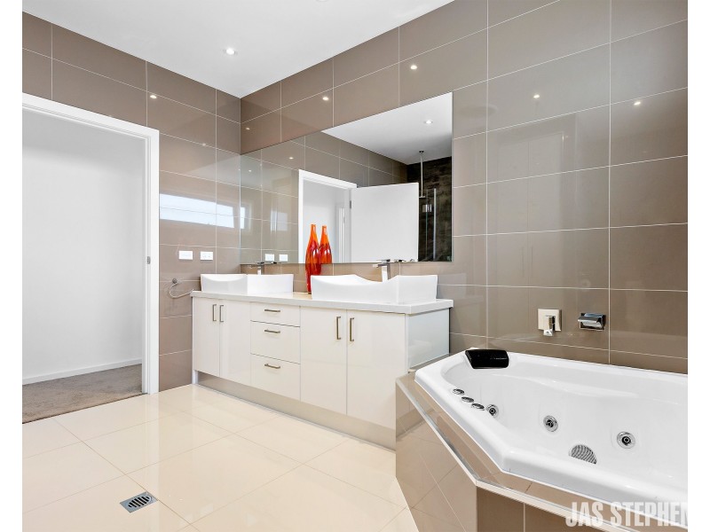 11 Charlotte Street, Newport VIC 3015