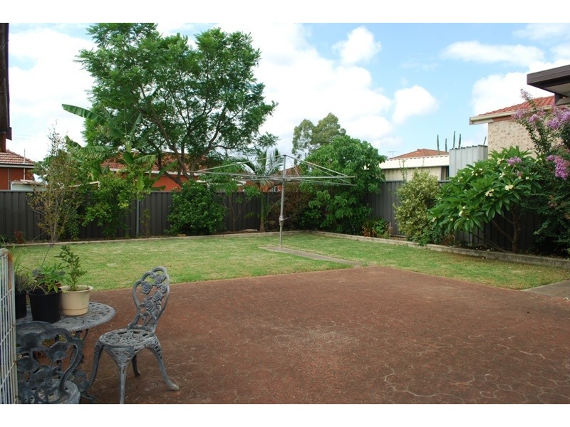 Fairfield West NSW 2165