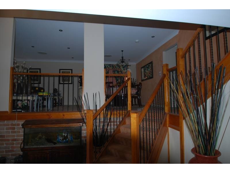 West Hoxton NSW 2171