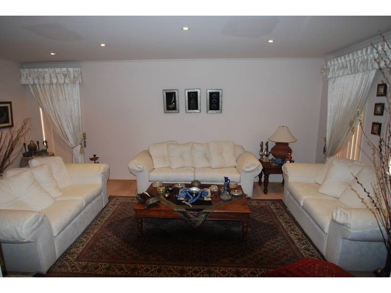 West Hoxton NSW 2171