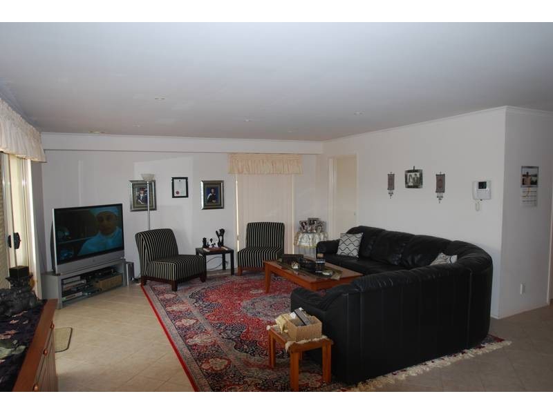 West Hoxton NSW 2171