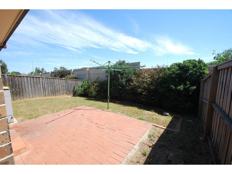 19 Magnolia Close, Casula NSW 2170