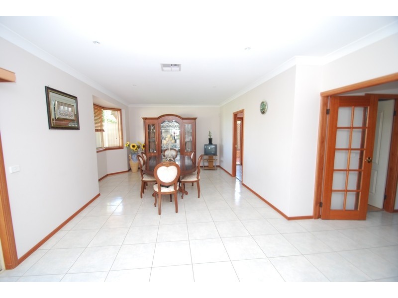 Edensor Park NSW 2176