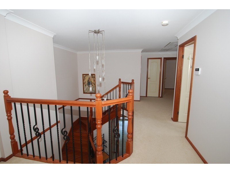 Edensor Park NSW 2176