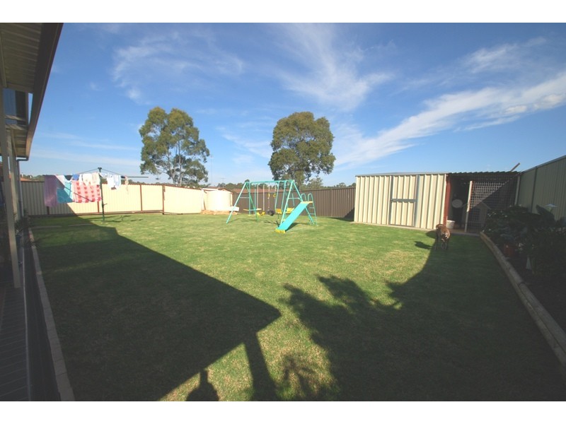 Edensor Park NSW 2176