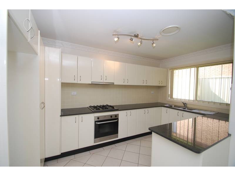 12 Macadamia Street, Prestons NSW 2170