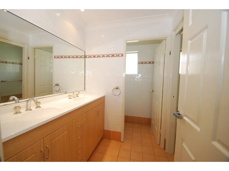 3 Cowan Place, Prairiewood NSW 2176