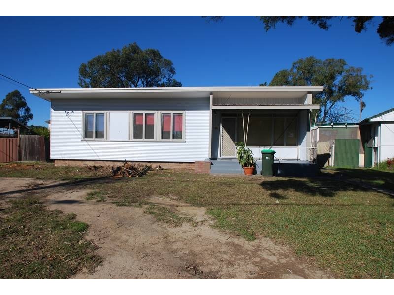 28 Willan Drive, Cartwright NSW 2168