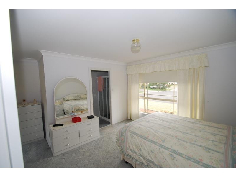 Wattle Grove NSW 2173