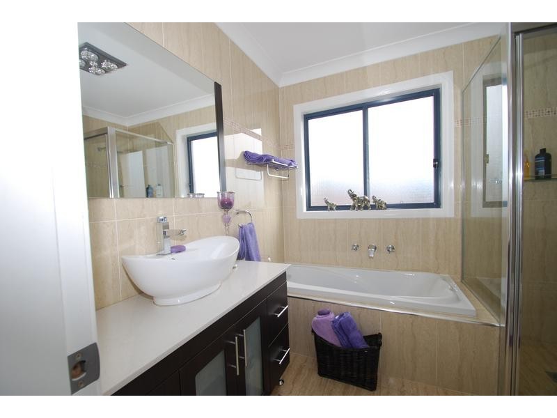 Canley Heights NSW 2166