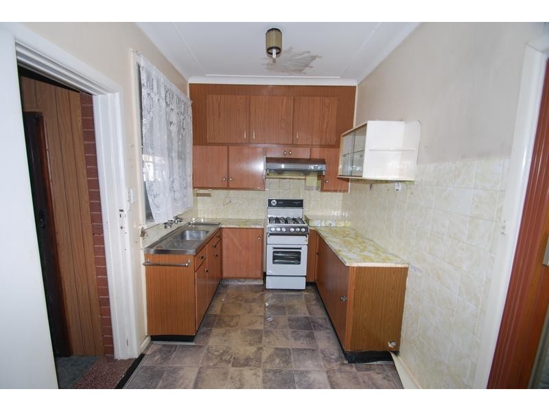 6 Rotary Street, Liverpool NSW 2170