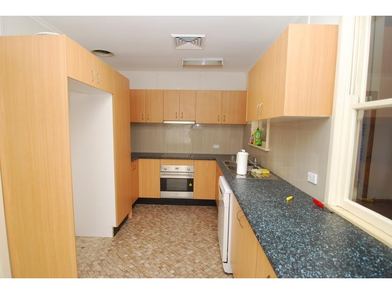 125 Maxwells Ave, Sadleir NSW 2168