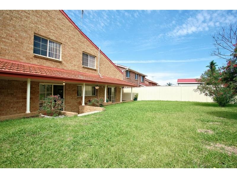 Edensor Park NSW 2176