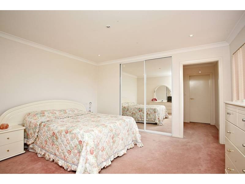 Edensor Park NSW 2176