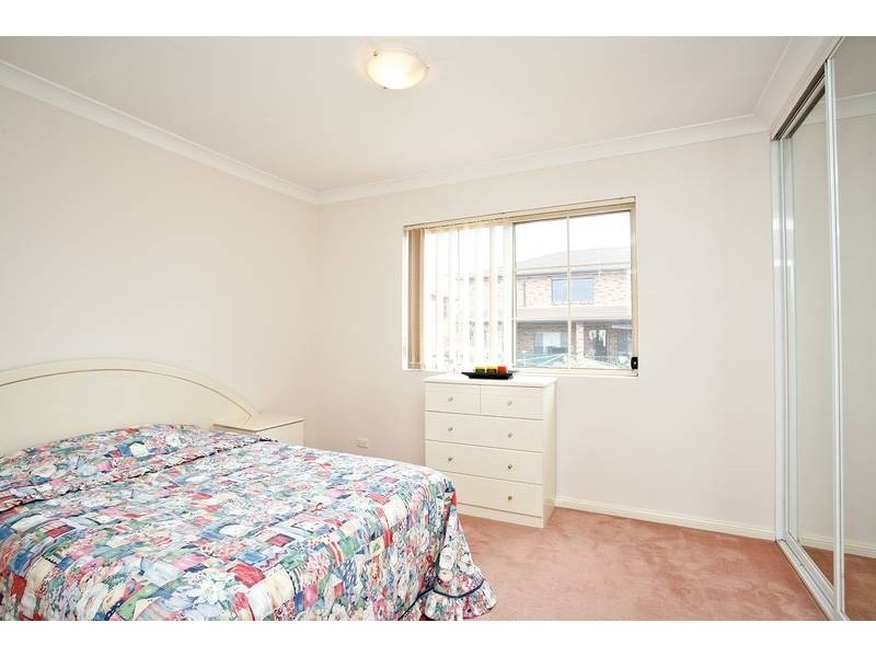 Edensor Park NSW 2176