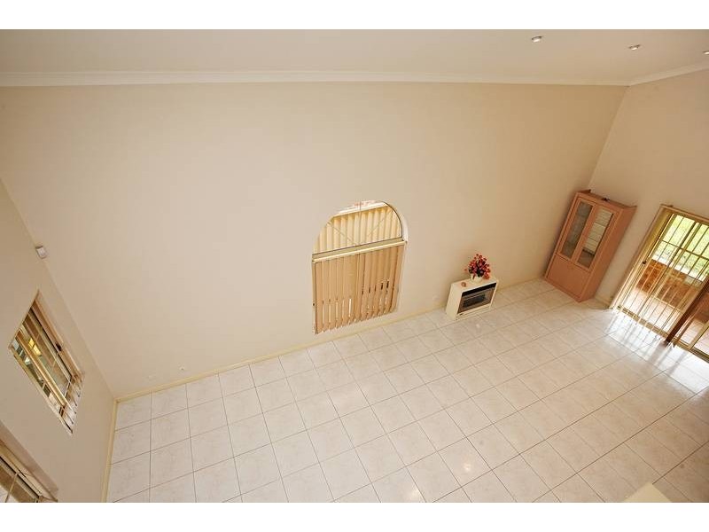 Edensor Park NSW 2176