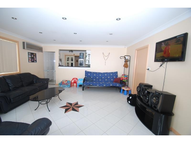 7 Phyllis Street, Mount Pritchard NSW 2170