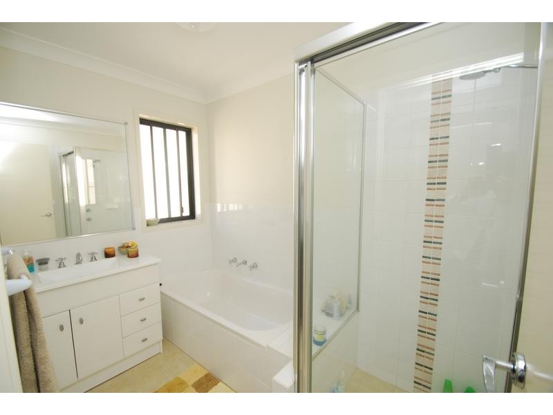 West Hoxton NSW 2171