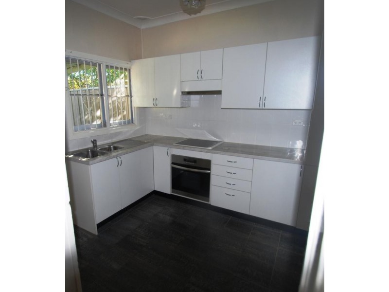 17 Links Ave, Cabramatta NSW 2166