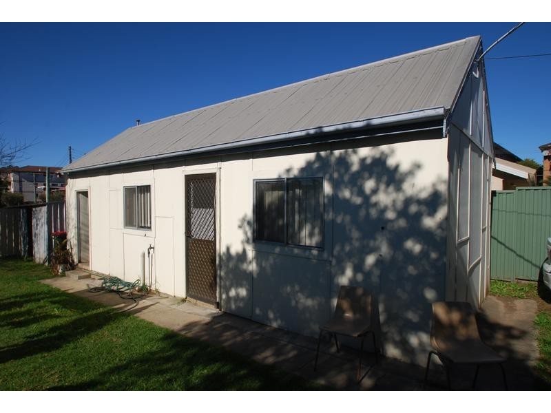 12B Thomas Street, Fairfield NSW 2165