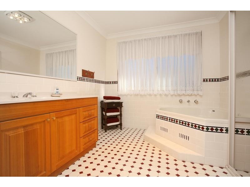 Wattle Grove NSW 2173
