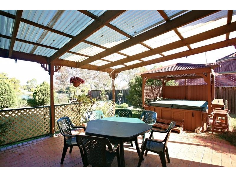 Wattle Grove NSW 2173