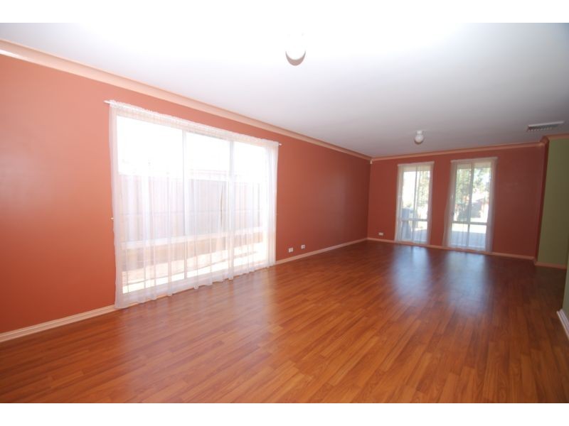 West Hoxton NSW 2171