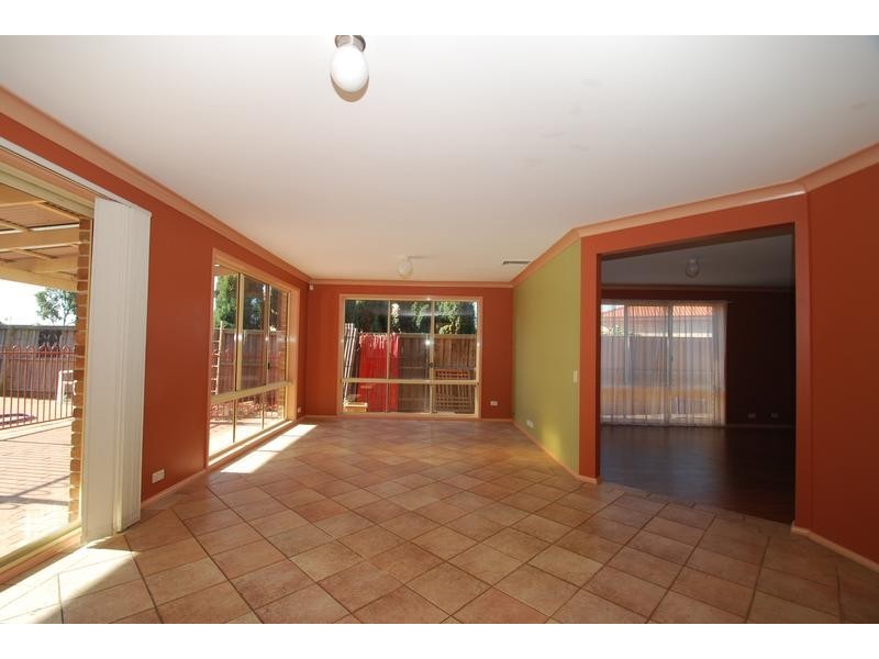 West Hoxton NSW 2171