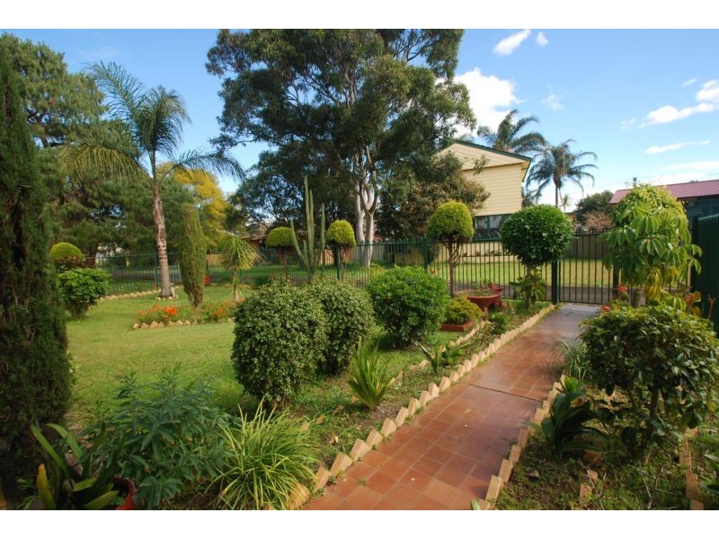 9 Emerald, Cartwright NSW 2168