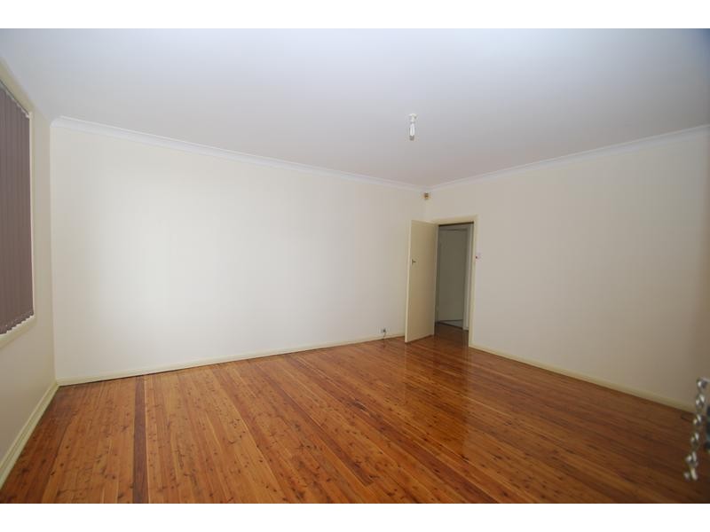 11 Mary Crescent, Liverpool NSW 2170