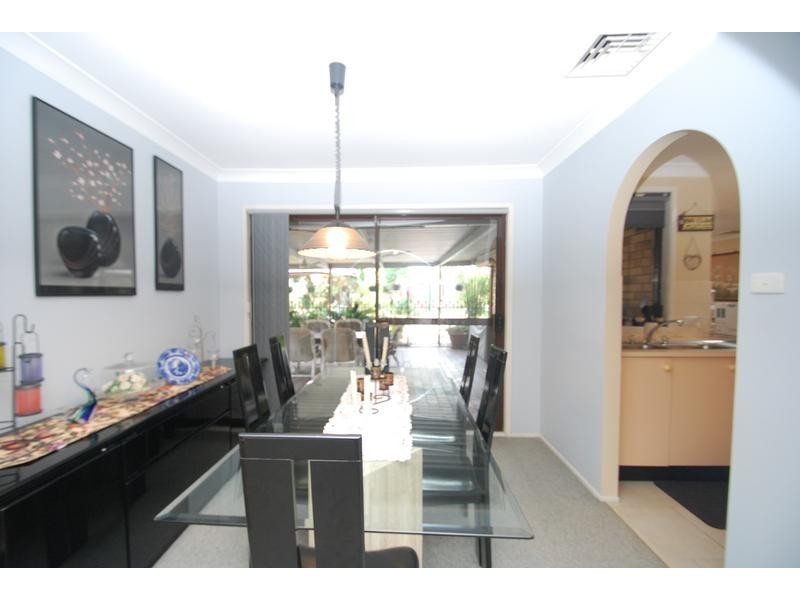 Edensor Park NSW 2176