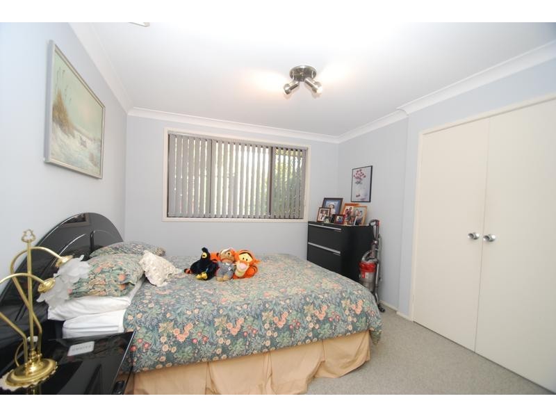 Edensor Park NSW 2176