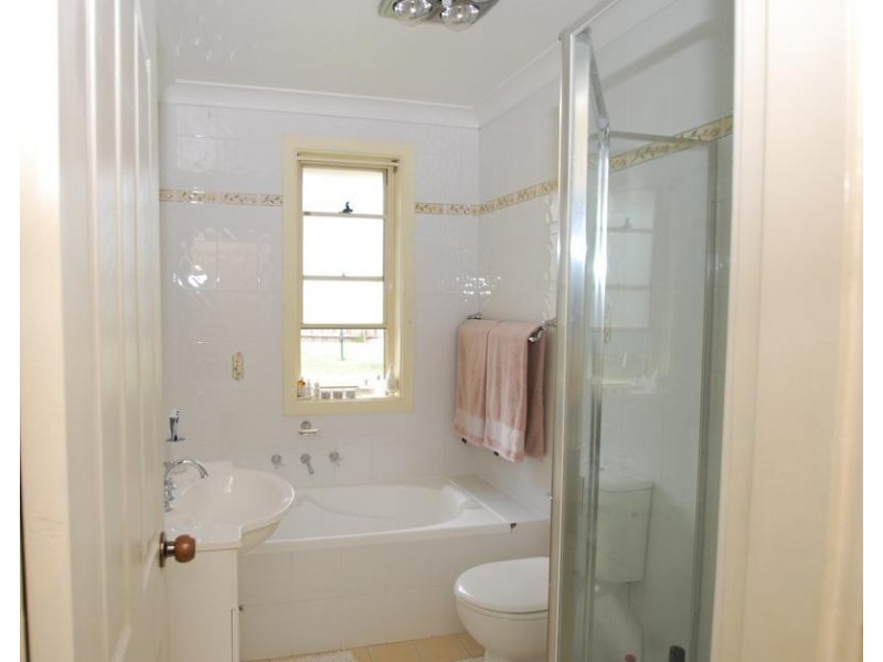 46 Morison Drive, Lurnea NSW 2170