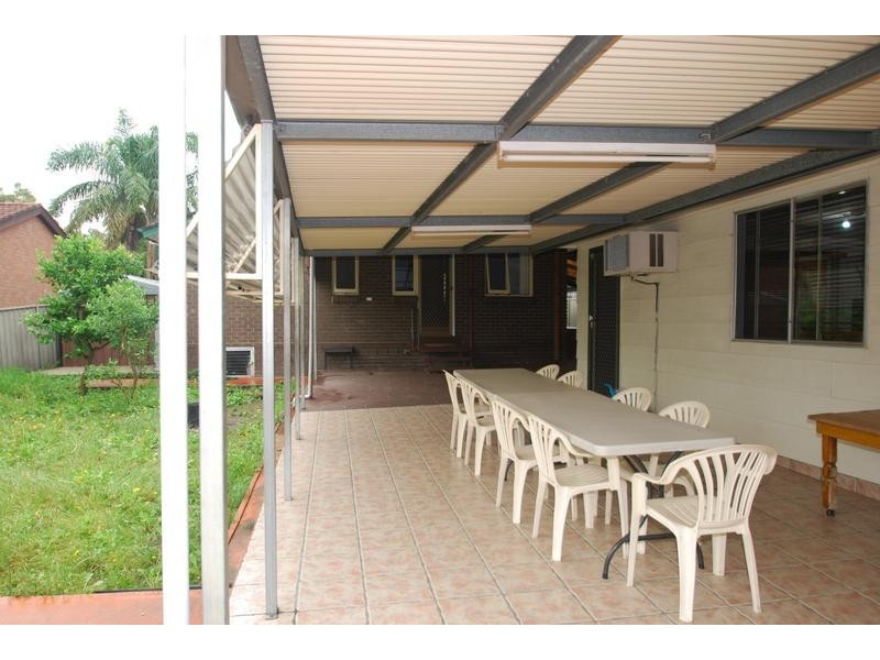 11 Palisade Crescent, Bonnyrigg NSW 2177