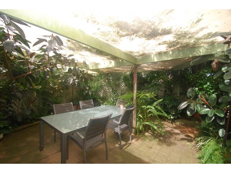 Greenfield Park NSW 2176