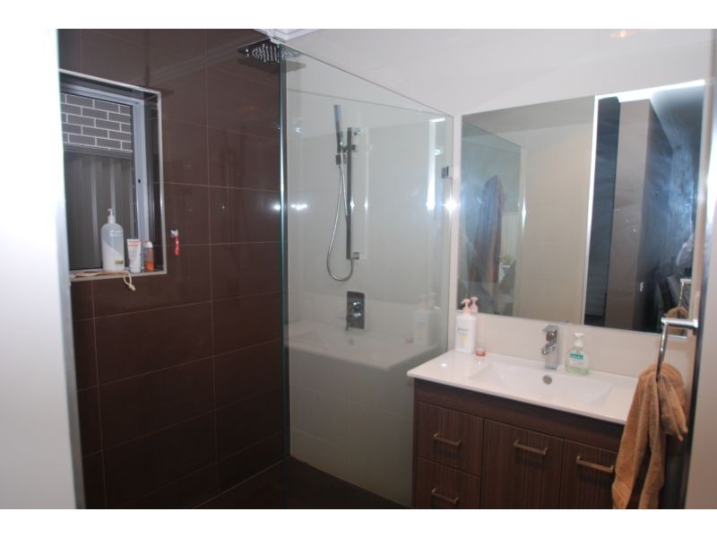 Hoxton Park NSW 2171