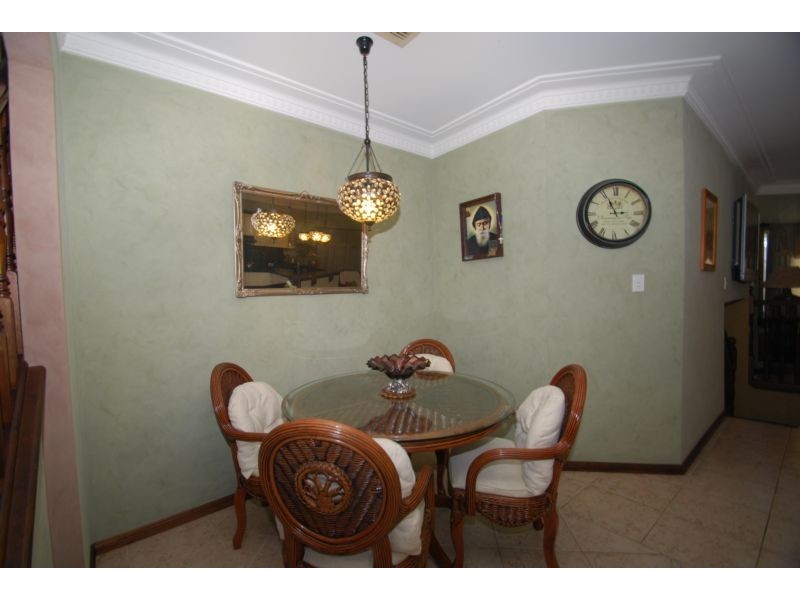 15 Barcelona Drive, Prestons NSW 2170